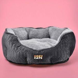 Stormy Cozy Cats Bed